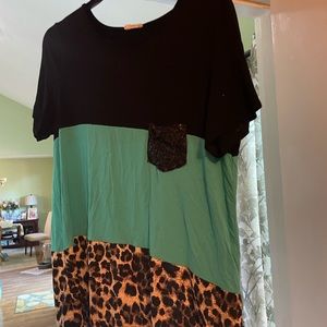 Women’s plus size 2Xl short sleeve tshirt!